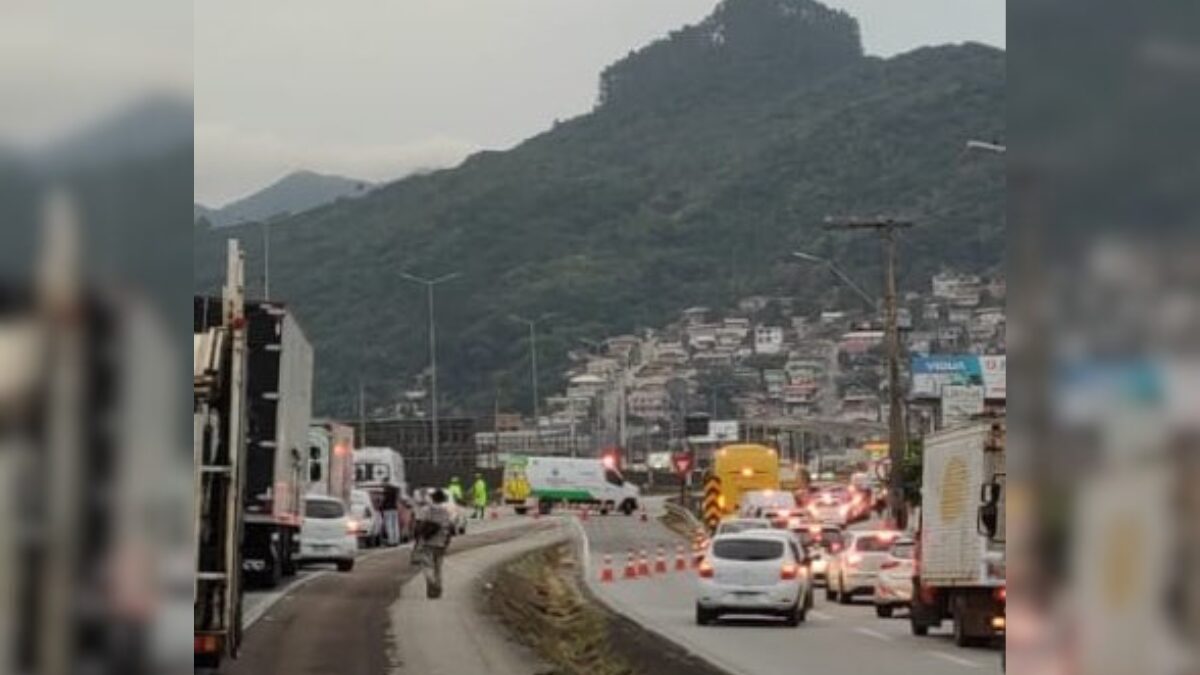 Pistas ficaram interditadas (Foto: Ricardo Pastrana, Divulgação)