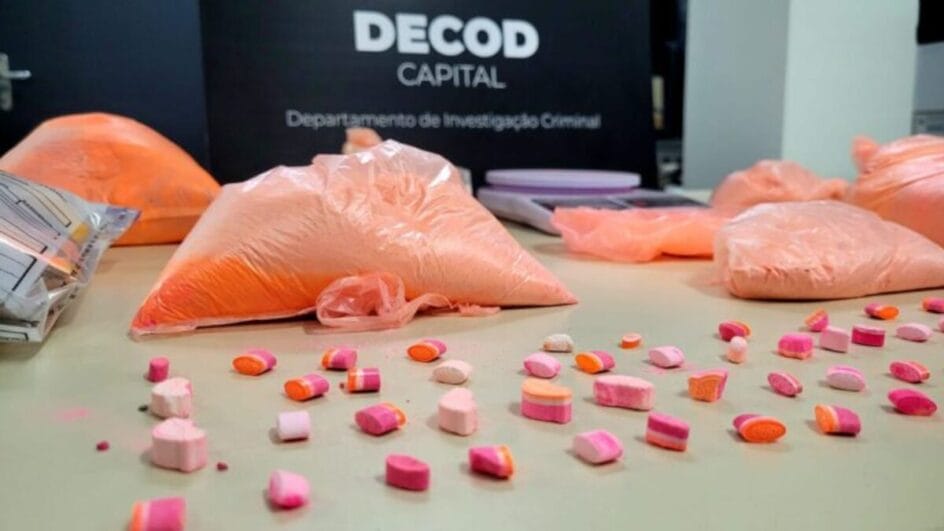Ecstasy é uma droga sintética (Foto: PCSC, Divulgação)