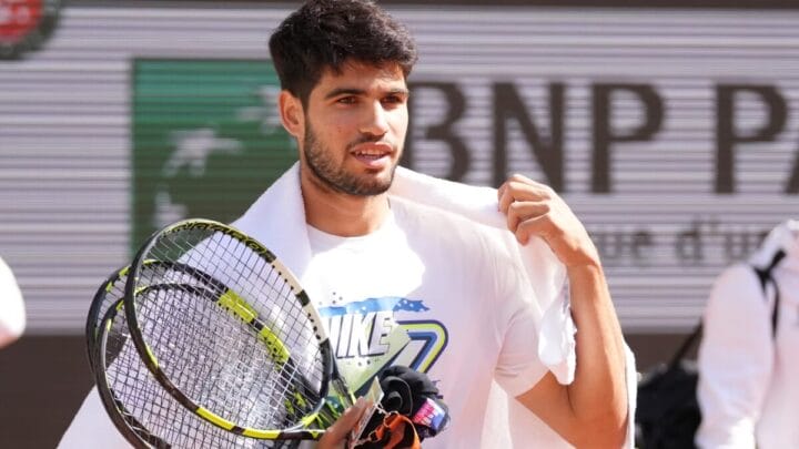 Alcaraz está nas semifinais de Roland Garros 2025 - (Foto: Cédric Lecocq FFT)
