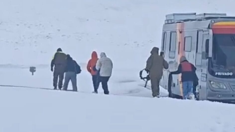 Brasileiros que estavam presos em nevasca no Chile são resgatado após operação de 12 horas