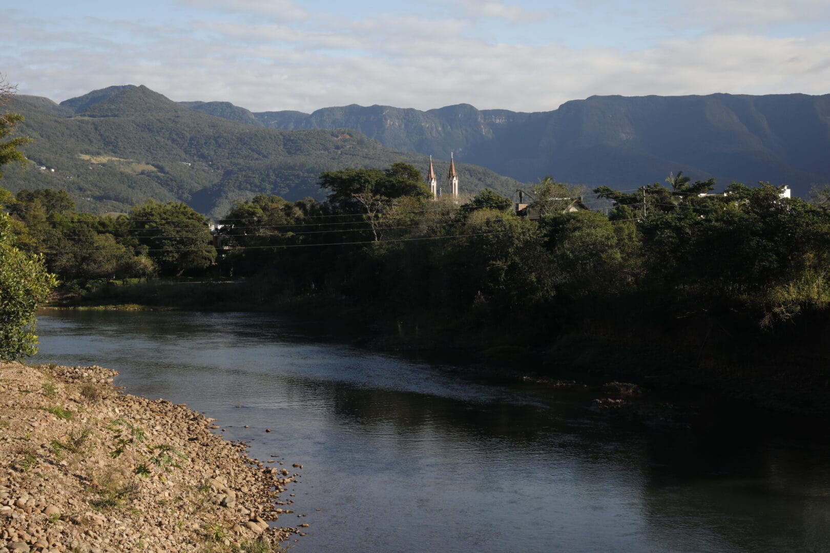 Céu de Praia Grande amanhece sem o colorido dos balões em dia marcado pelo luto (3)