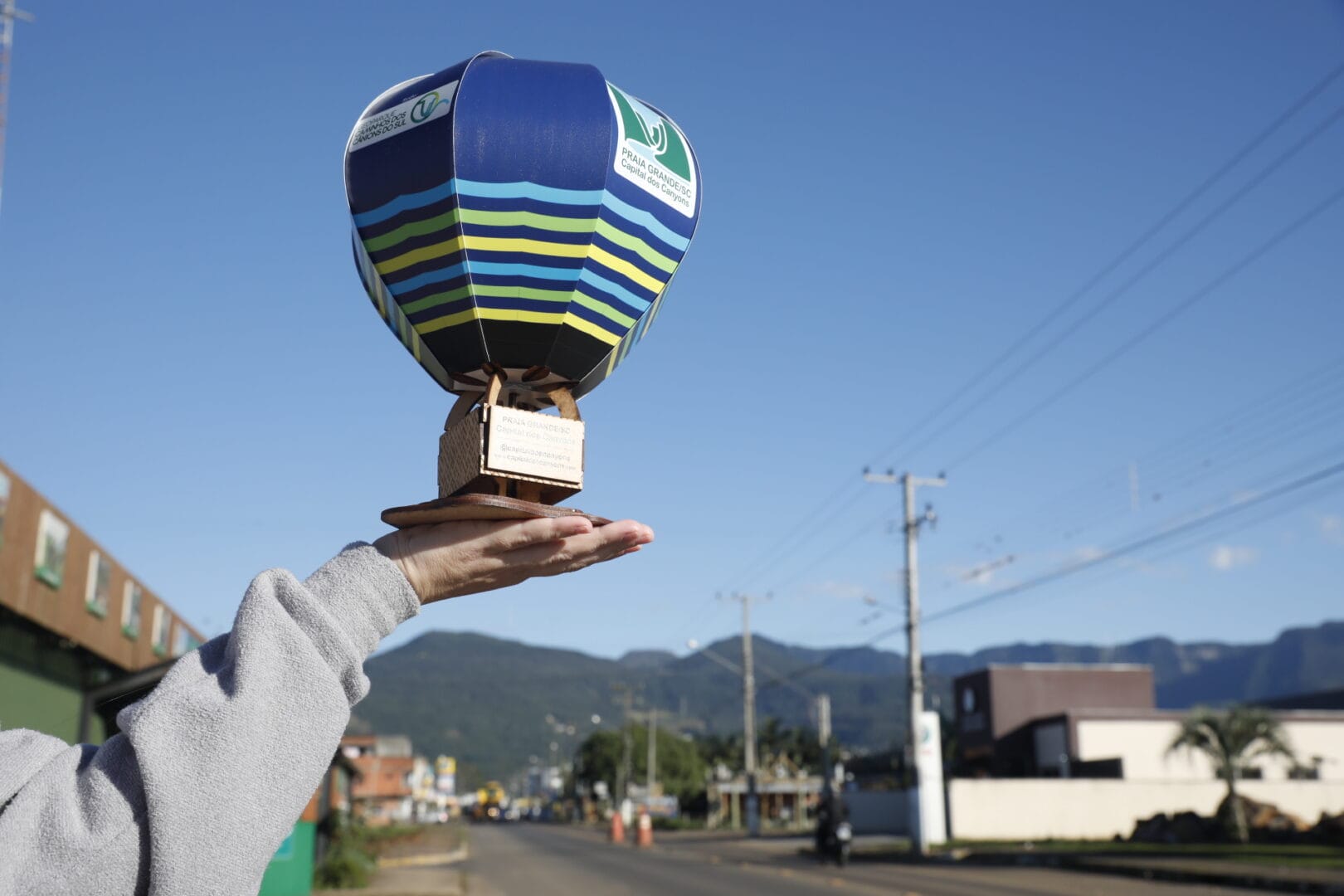 Céu de Praia Grande amanhece sem o colorido dos balões em dia marcado pelo luto (5)