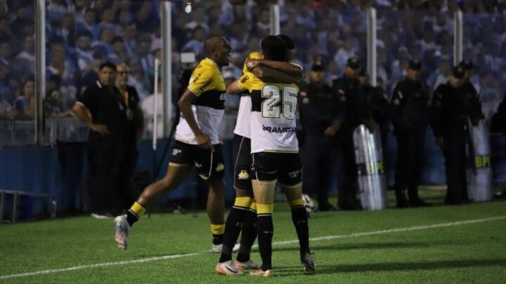 Criciúma recebe o Vila Nova pela 11ª rodada da Série B do Campeonato Brasileiro