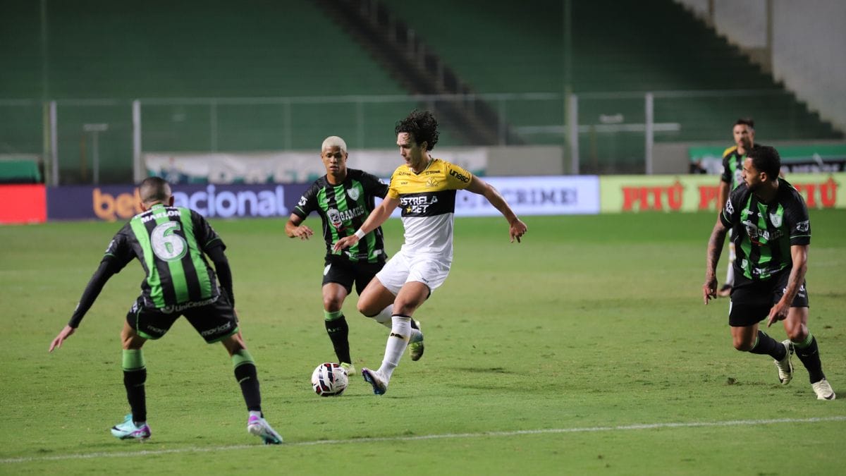 Criciúma e América-MG empataram em 1 a 1 (Foto: Celso da Luz, Criciúma)