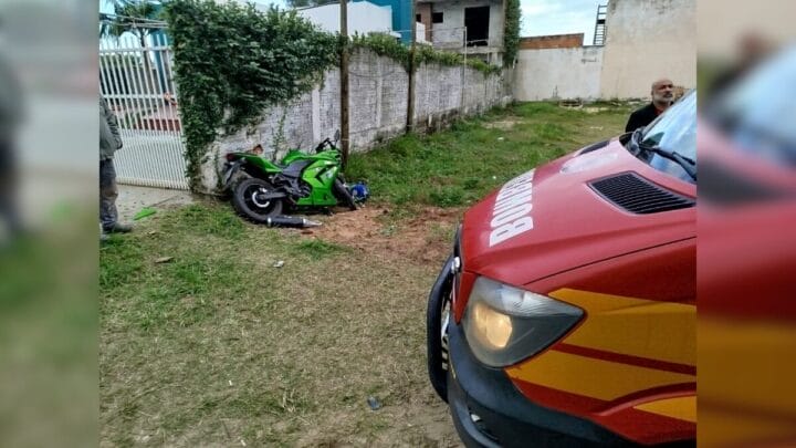 Jovem morre acidente moto Passo de Torres