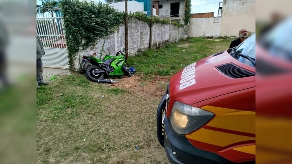 Jovem morre acidente moto Passo de Torres