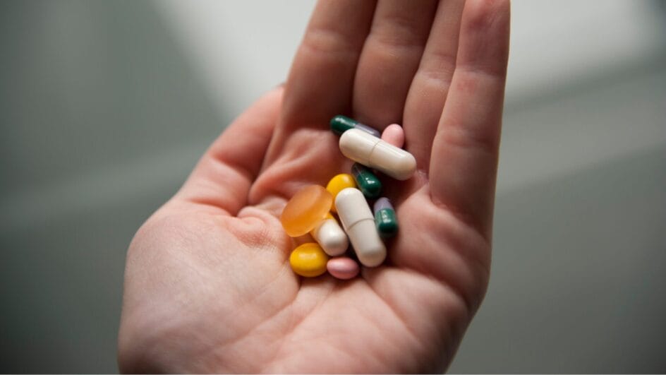 remédio; medicamento