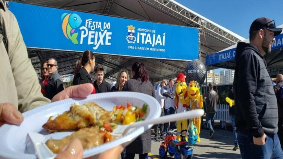 Festa do Peixe de Itajaí volta dia 28 com 15 toneladas de peixe e atrações gratuitas