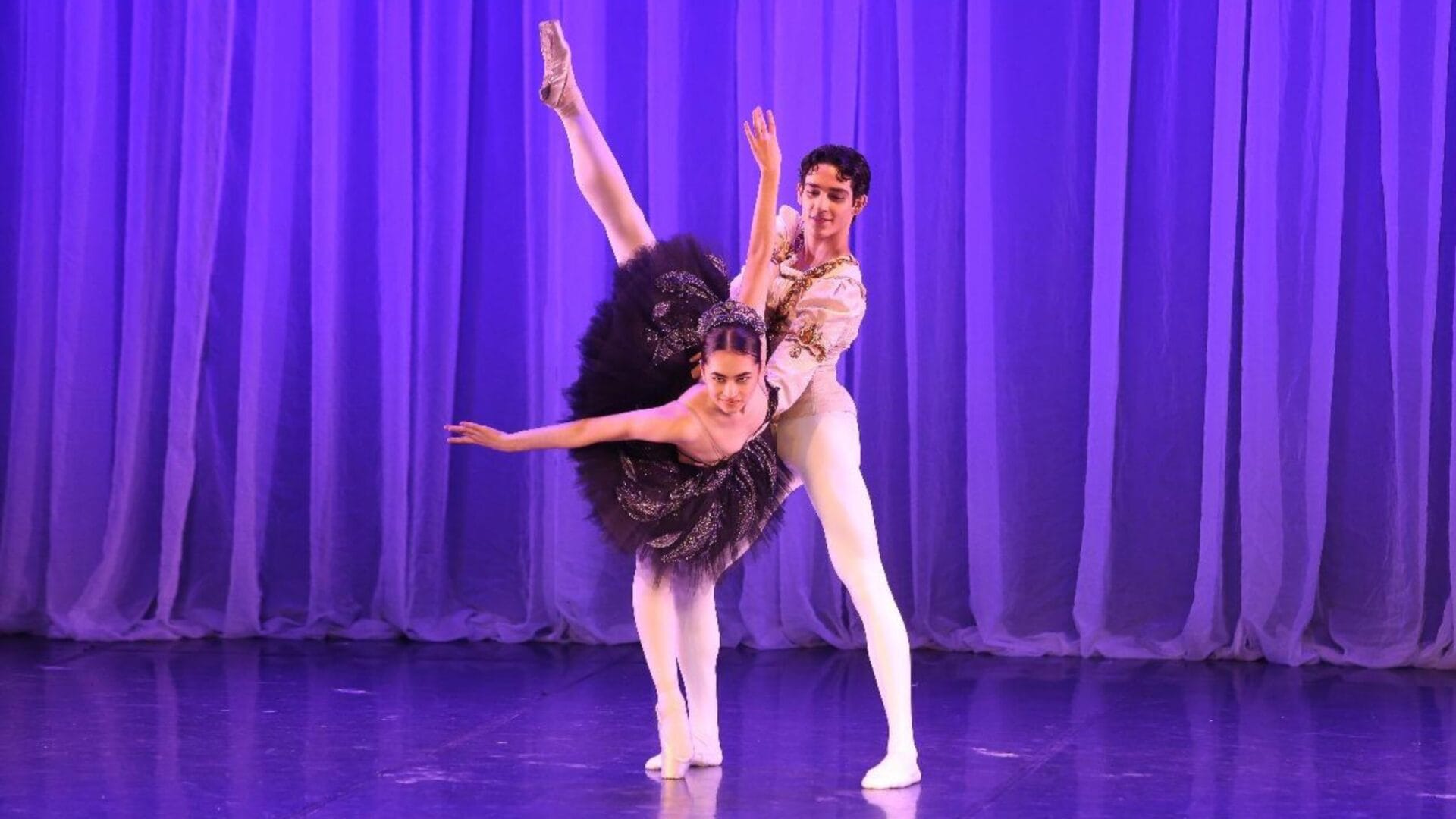 Florianopolis-tera-apresentacao-gratuita-do-Bolshoi-Brasil-e-auloes-de-danca-durante-feriadao-2 Florianópolis terá apresentação gratuita do Bolshoi Brasil