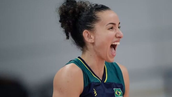 Gabi durante treino da seleção para as Olimpíadas de Paris 2024