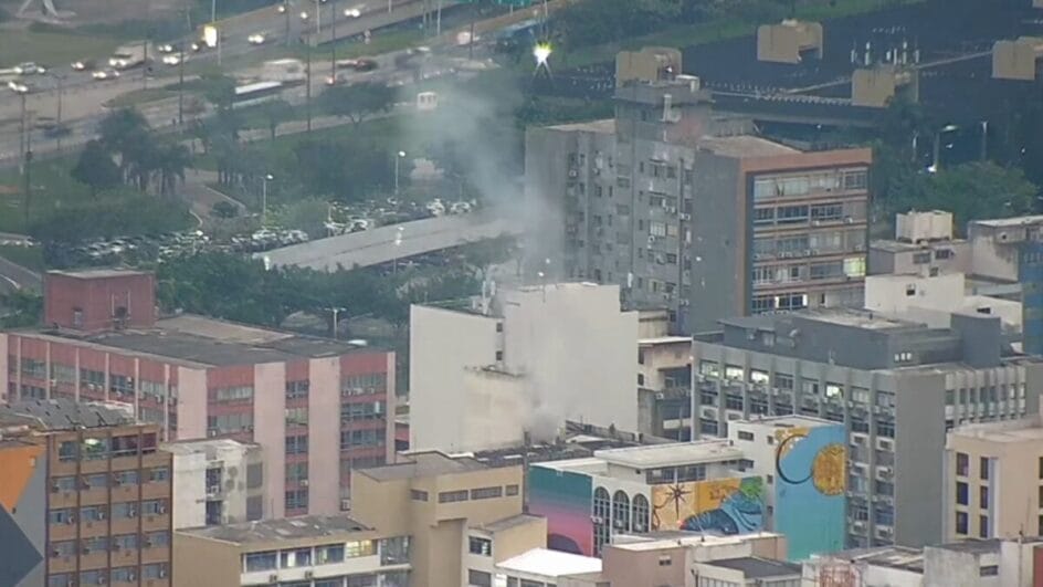 Incêndio atinge unidade em prédio no Centro de Florianópolis