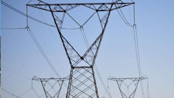 Inflação desacelera e fica em 0,26% em maio puxada por alta na energia, aponta IBGE