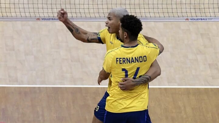 Jogadores comemoraram ponto