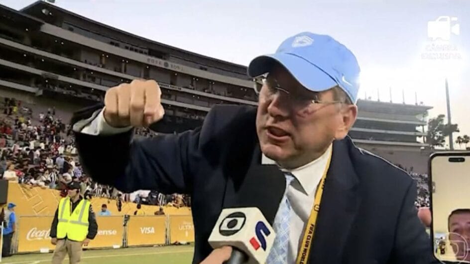 John Textor, dono da SAF do Botafogo, deu declaração após a vitória sobre o PSG (Foto: TV Globo, Reprodução)
