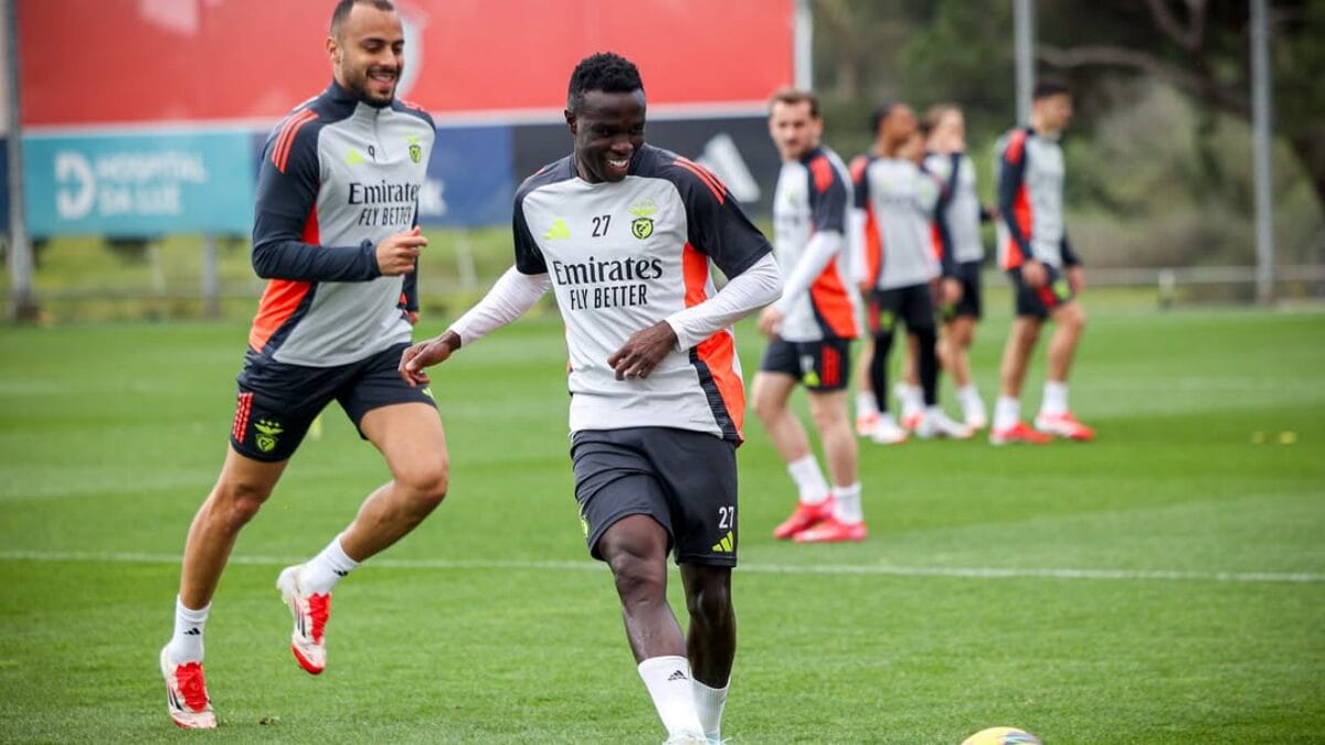 Arthur Cabral, atacante do Benfica que está na mira do Botafogo (Foto: Redes Sociais, Benfica)