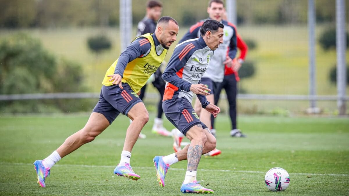 Arthur Cabral, atacante do Benfica que está na mira do Botafogo (Foto: Redes Sociais, Benfica)