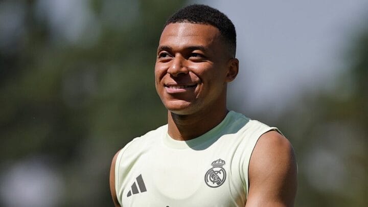 Mbappé foi hospitalizado e está de fora da segunda partida do Real pela Copa do Mundo de Clubes (Foto: Redes Sociais, Real Madrid)
