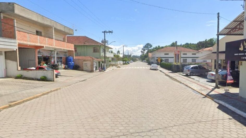 Acidente sem vítimas ocorreu em Atalanta (Foto: Google Maps, Reprodução)