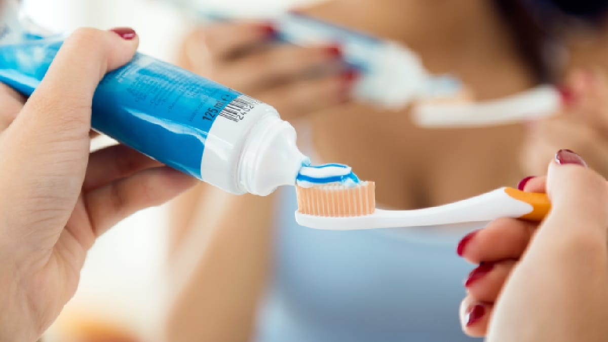 Adoçante escondido na pasta de dente pode causar problemas cardiovasculares (Foto: Freepik)