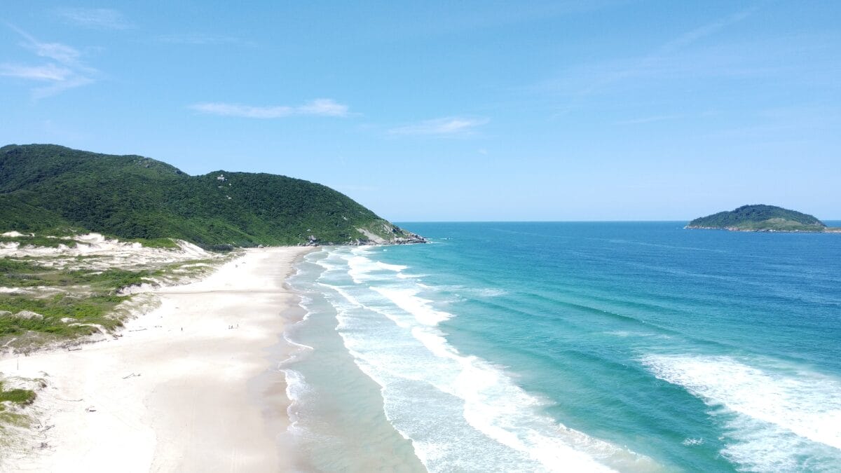 Praia do Moçambique terá evento para celebrar título de Reserva Nacional de Surf