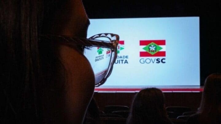 Simulador é uma das novidades do Universidade Gratuita após denúncias de supostas irregularidades no programa em relatório do TCE-SC (Foto: Ricardo Wolffenbüttel, Secom SC, Arquivo NSC)