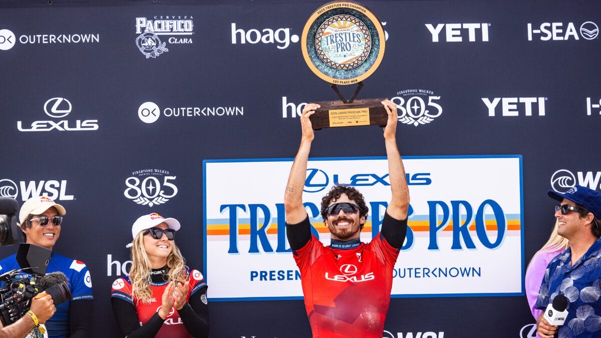 yago dora levantando troféu
