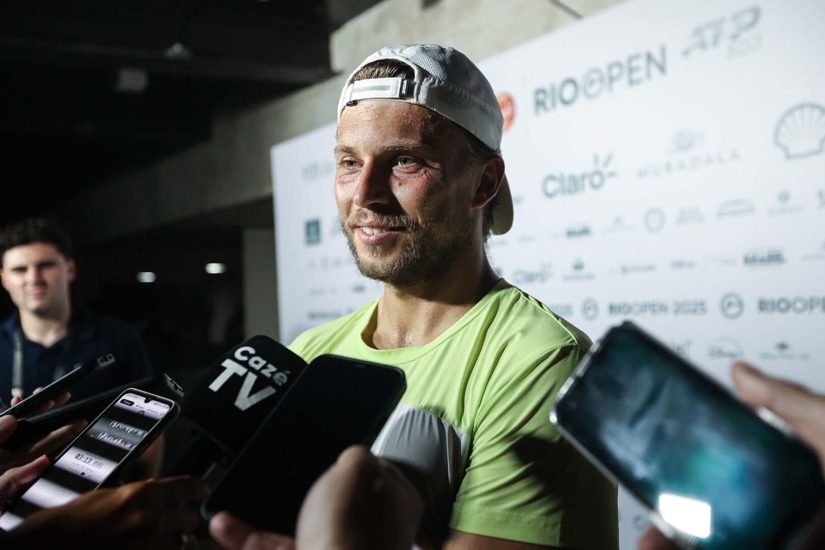 Tenista francês Alexandre Müller é conhecido também como o Tenista do OnlyFans (Foto: Fotojump, divulgação Rio Open)