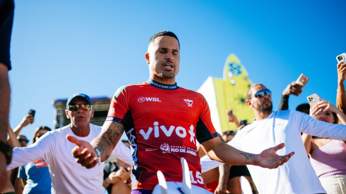 ítalo ferreira orando