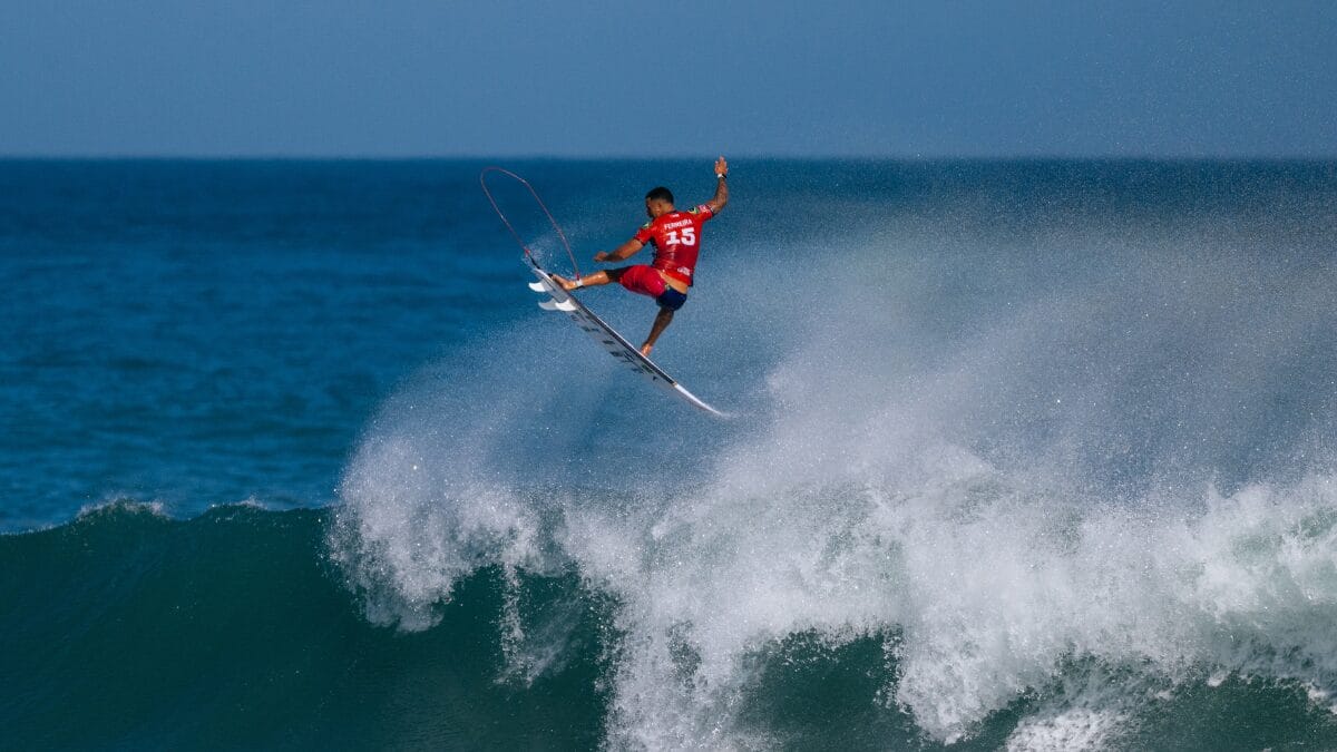 ítalo ferreira voando