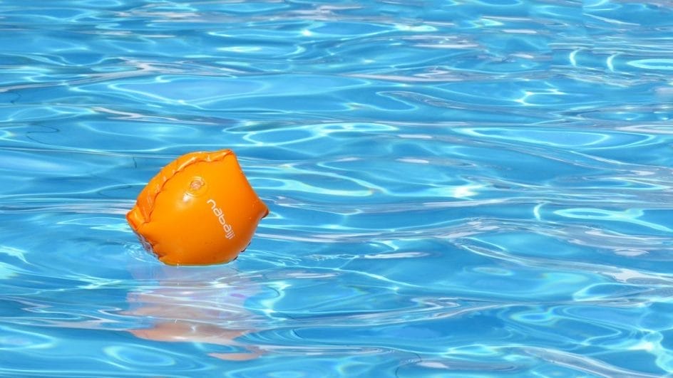 Criança afogada em piscina em Guaramirim (SC)