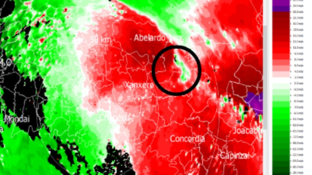 Tornado em Passos Maia