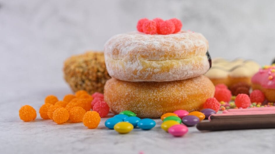 Pesquisa indica que genética pode ter mais peso no desejo por açúcar do que a dieta (Foto: Freepik)