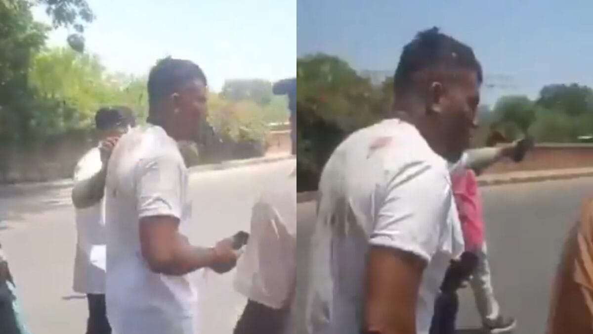 Homem saiu andando da saída de emergência (Foto: Redes sociais, Reprodução)