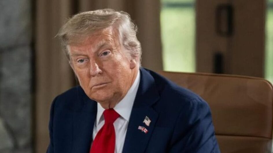 Donald Trump conversou com jornalistas na entrada da Casa Branca (Foto: Redes sociais, Reprodução)