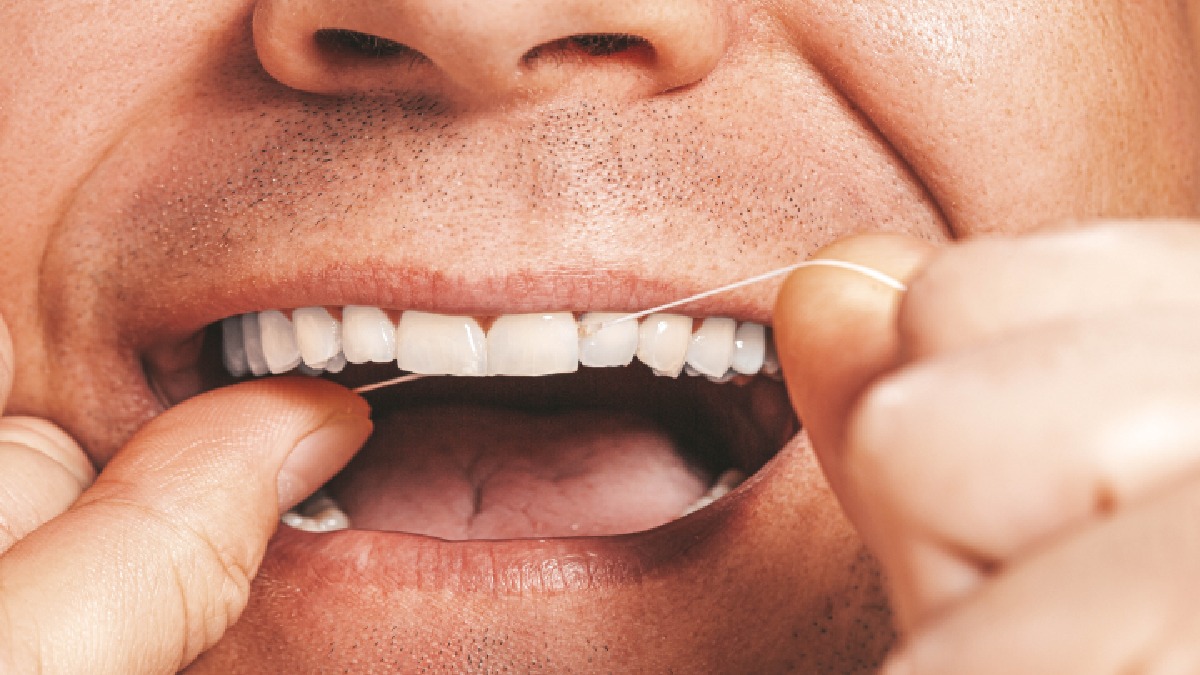 Lembre-se do fio dental. Imagem: Marco Verch/CCNull