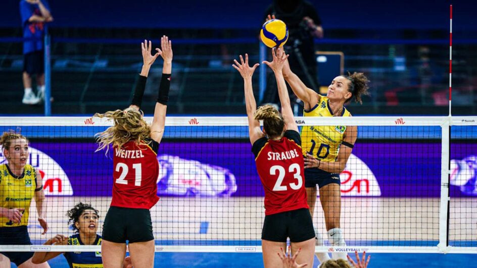 Gabi foi uma das destaques do Brasil na vitória (Foto: FIVB, Divulgação)
