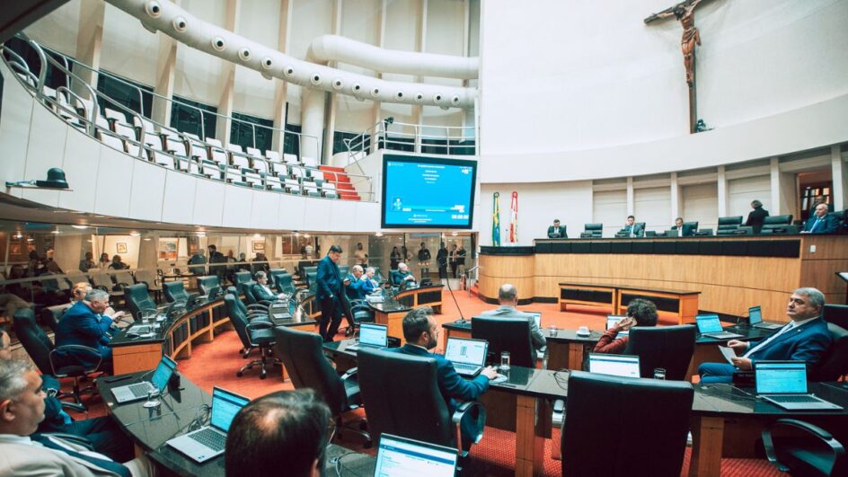 Assembleia Legislativa de SC tem semana decisiva com votação de mais de 30 projetos de origem do governo Jorginho (Foto: Bruno Collaço, Agência Alesc)