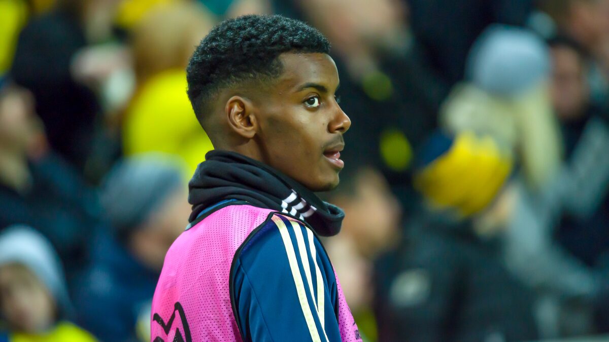 Alexander Isak é alvo de gigantes do futebol (Foto: Reprodução, Wikimedia Commons)
