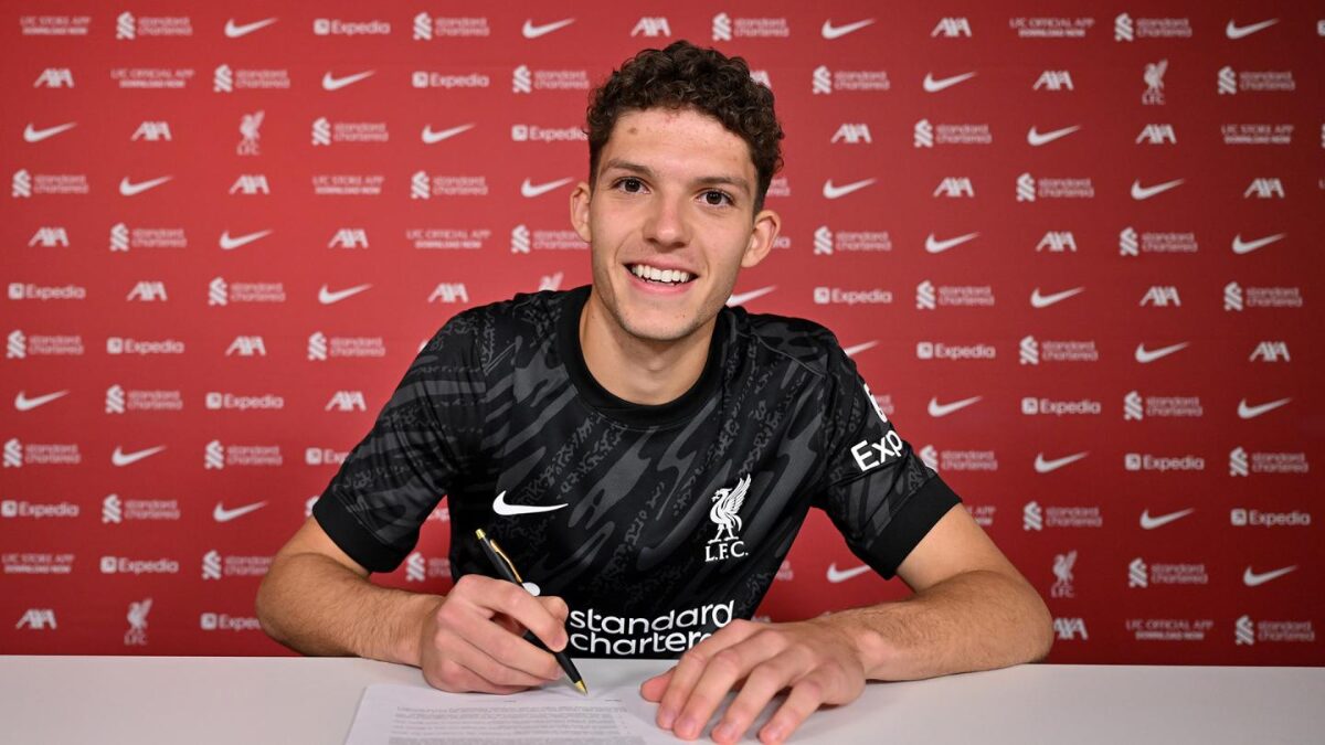 Armin Pécsi no Liverpool (Foto Divulgação, Liverpool)