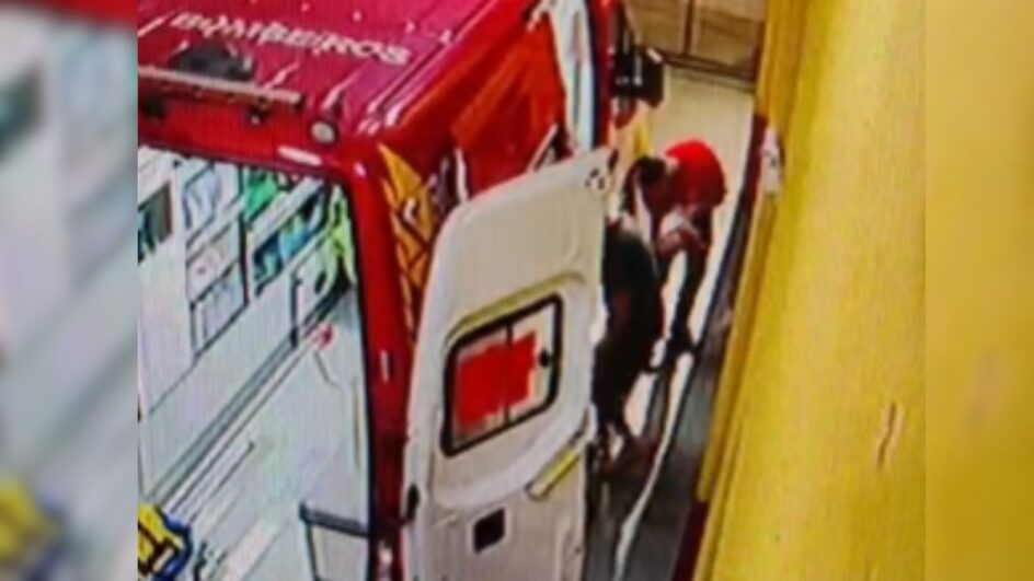 Bombeiros salvam bebê engasgado com brinquedo em Porto Belo