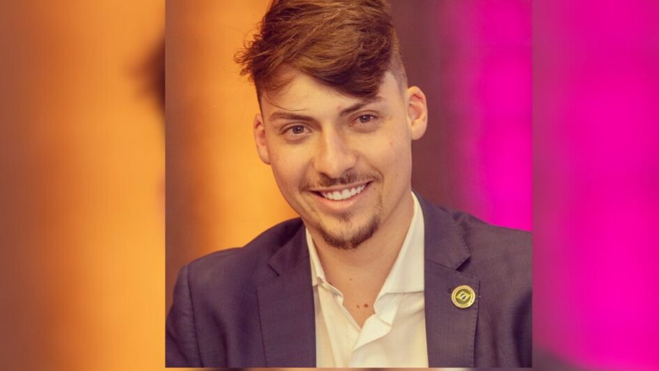 Carro de Jair Renan Bolsonaro é rebocado e fica retido em pátio da Grande Florianópolis