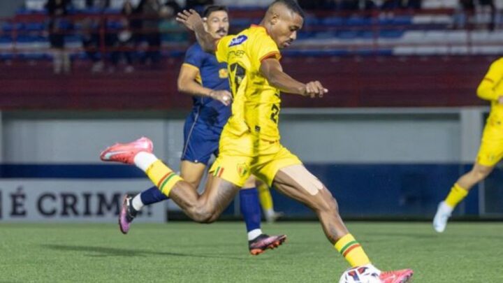 Brusque perdeu em casa para o Retrô (Foto: Lucas Gabriel Cardoso, Brusque)