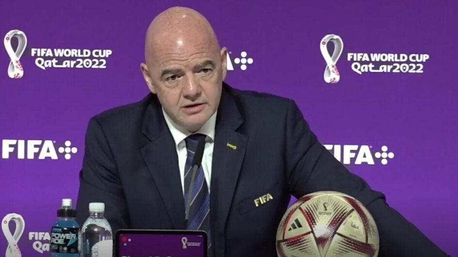 Gianni Infantino ne manifestou sobre caso de racismo (Foto: Reprodução, Onefootball)