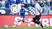 Jogador do Cruzeiro jogando na Série A 2025