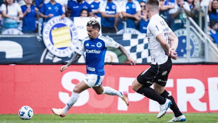 Jogador do Cruzeiro jogando na Série A 2025