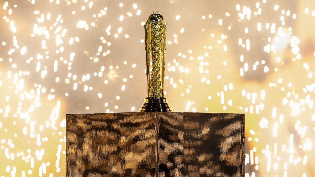 Troféu da Esports World Cup 2024