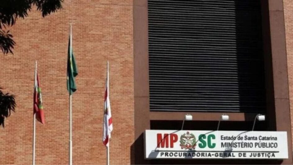 Homem é condenado por tentar matar namorado de ex-companheira com chave de fenda em SC