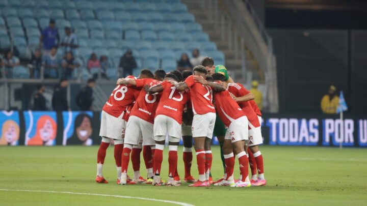 Jogadores do Internacional reunidos