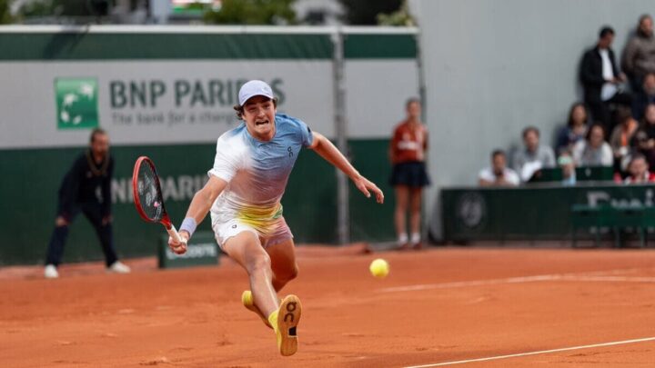 João Fonseca no Roland Garros 2025 (Foto Johan Sonnet, FFT)