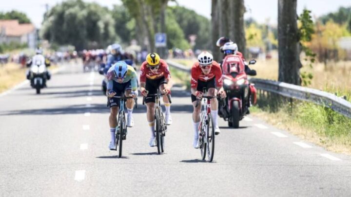 Jonas Abrahamsen vencedor da 11ª etapa do Tour de France 2025